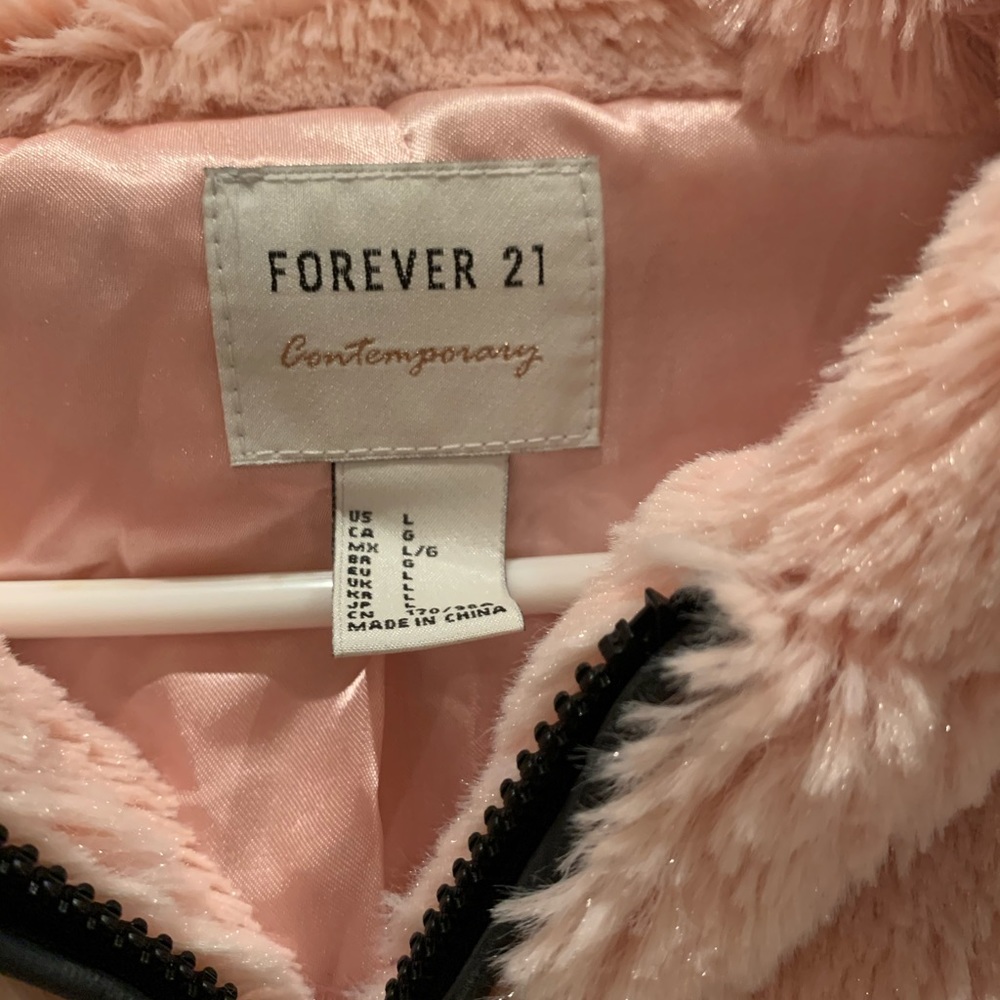 Pink Fur crop style jacket - Picture 4 of 4